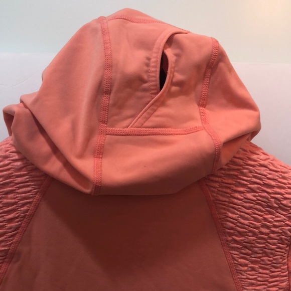 Lululemon pullover with ponytail hole, size 6 - Picture 7 of 8